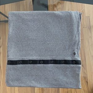 Lululemon Vinyasa Scarf reversible